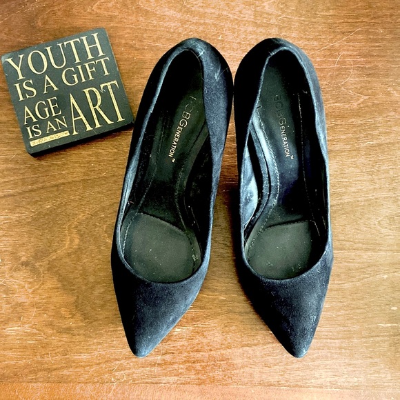 BCB Generation Black Pointed Toe Heel - Picture 2 of 2